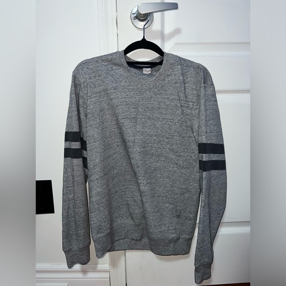 Grey and black crewneck - Picture 1 of 1